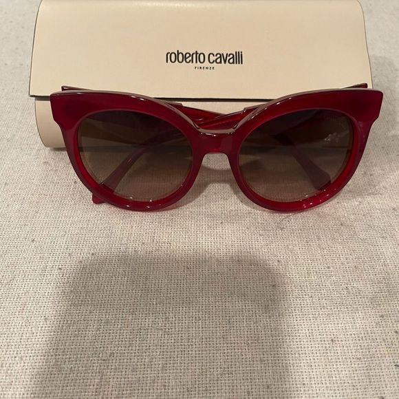 Roberto Cavalli Cat Eye Sunglasses - Picture 16 of 17
